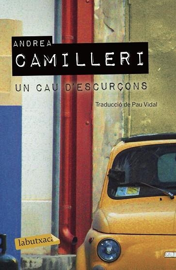 UN CAU D'ESCURÇONS | 9788417420314 | CAMILLERI,ANDREA | Llibreria Geli - Llibreria Online de Girona - Comprar llibres en català i castellà