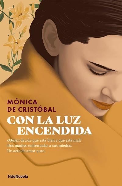 CON LA LUZ ENCENDIDA | 9788410140141 | CRISTÓBAL, MÓNICA DE | Llibreria Geli - Llibreria Online de Girona - Comprar llibres en català i castellà