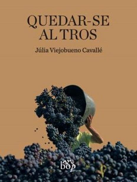 QUEDAR-SE AL TROS | 9788412800043 | VIEJOBUENO CAVALLÉ, JÚLIA | Llibreria Geli - Llibreria Online de Girona - Comprar llibres en català i castellà